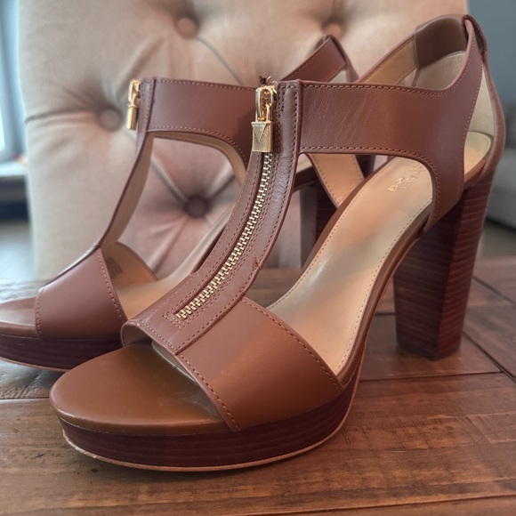 MICHAEL Michael Kors tan berkley Heels - Picture 1 of 7